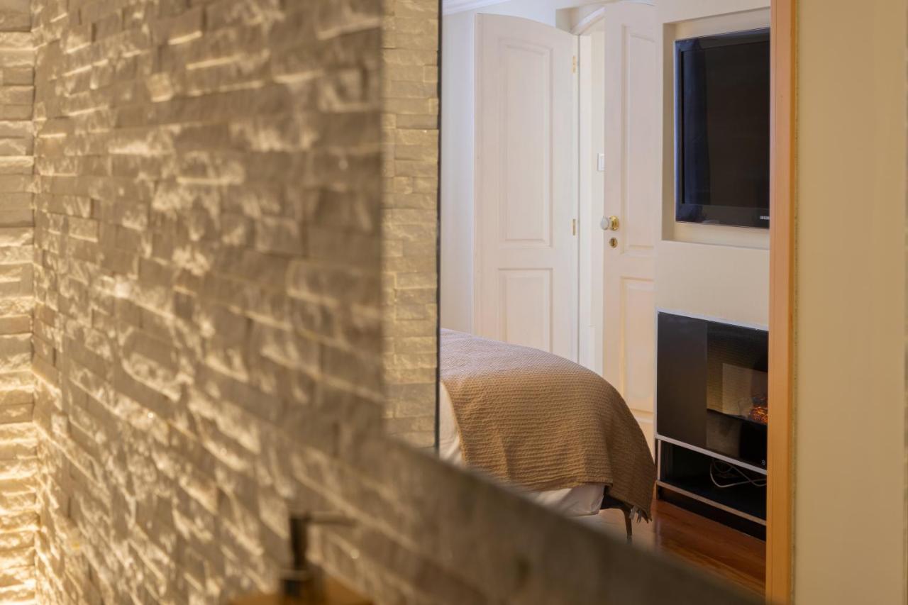 Charming Apt In Historic House Coimbra Bagian luar foto