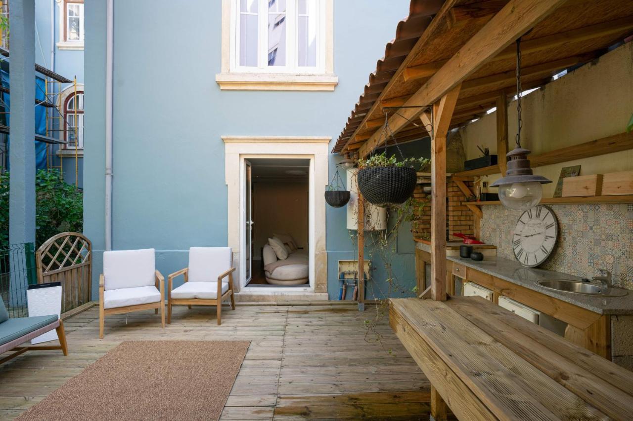 Charming Apt In Historic House Coimbra Bagian luar foto
