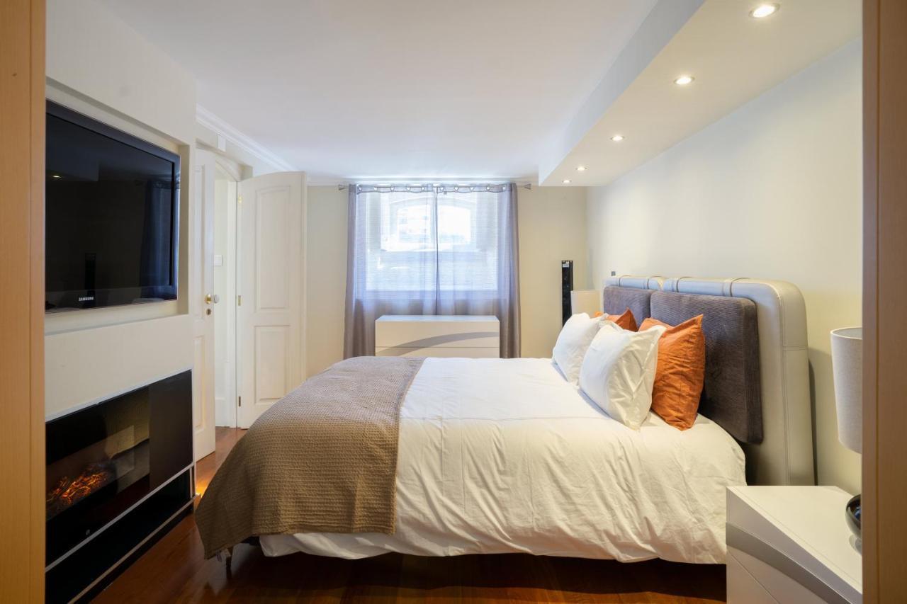 Charming Apt In Historic House Coimbra Bagian luar foto